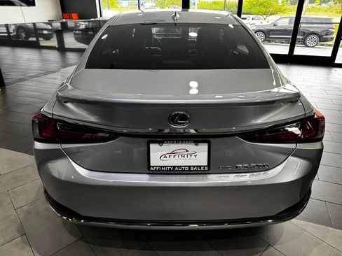 Used 2023 Lexus ES 250 w/ Premium Package AWD/4WD image 4