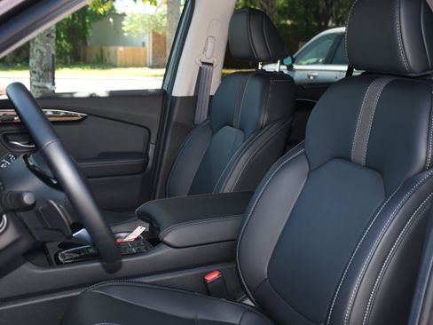 Certified 2025 Honda Pilot EX-L image 12