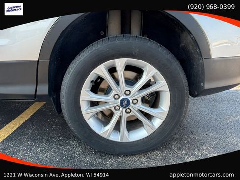 Used 2019 Ford Escape SEL AWD/4WD image 11