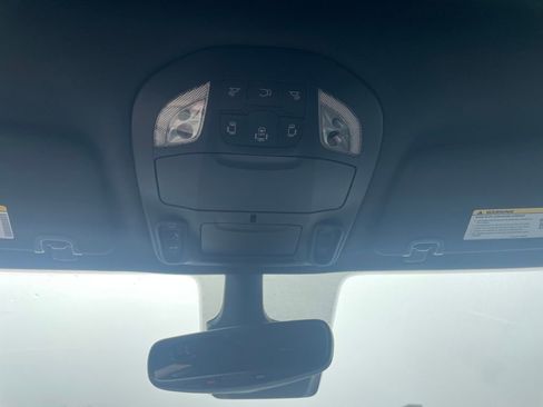 New 2026 Chrysler Pacifica Limited FWD image 21