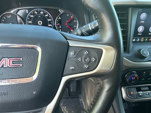Used 2021 GMC Acadia Denali w/ Denali Technology Package FWD image 30