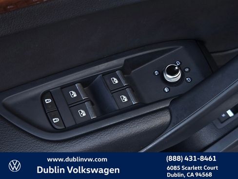 Used 2023 Audi Q5 2.0T Premium w/ Convenience Package image 11