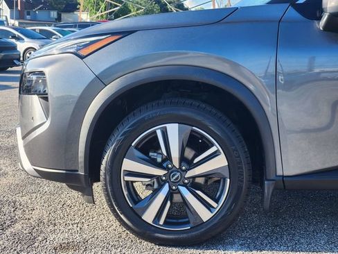 Used 2024 Nissan Rogue SL w/ SL Premium Package FWD image 8