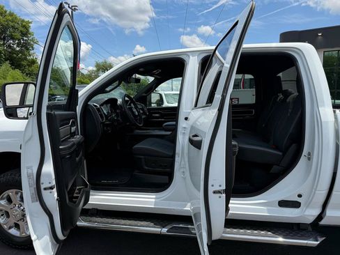 Used 2024 RAM 2500 Big Horn w/ Off Road Package AWD/4WD image 26