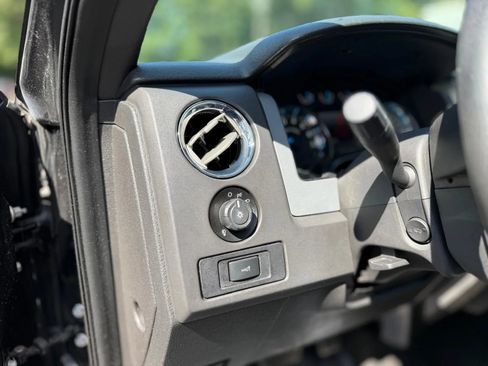 Used 2013 Ford F150 XLT w/ XLT Chrome Pkg AWD/4WD image 11