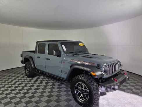 Certified 2025 Jeep Gladiator Rubicon image 2
