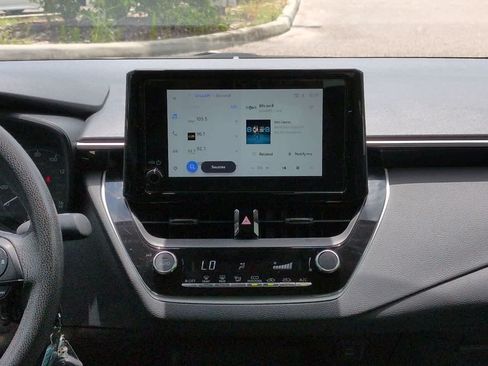 Certified 2025 Toyota Corolla LE FWD image 17