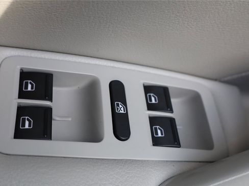 Used 2019 Volkswagen Passat 2.0T Wolfsburg image 14