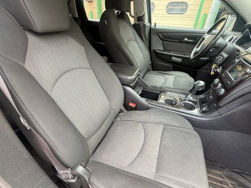 Used 2015 Chevrolet Traverse LT w/ Style and Technology Package AWD/4WD image 3