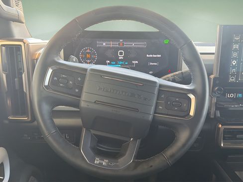 Used 2025 GMC Hummer EV 3X AWD/4WD image 9