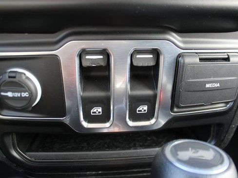 Used 2022 Jeep Wrangler Sport S image 20