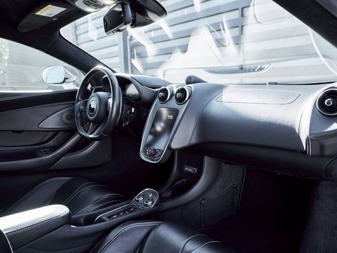 Used 2020 McLaren 570S Coupe image 40