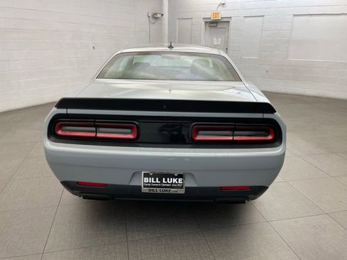 Used 2022 Dodge Challenger SRT Hellcat w/ Plus Package RWD image 6