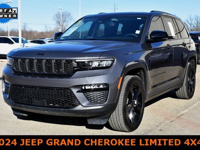 Used 2024 Jeep Grand Cherokee Limited w/ Black Appearance Package