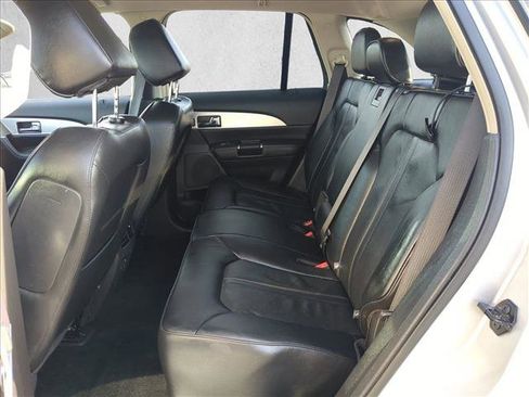 Used 2013 Lincoln MKX AWD image 18