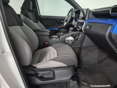 New 2025 Toyota Tacoma TRD Off-Road image 44