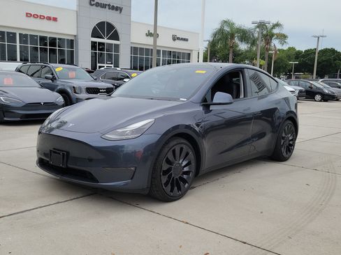 Used 2021 Tesla Model Y Performance AWD/4WD image 1
