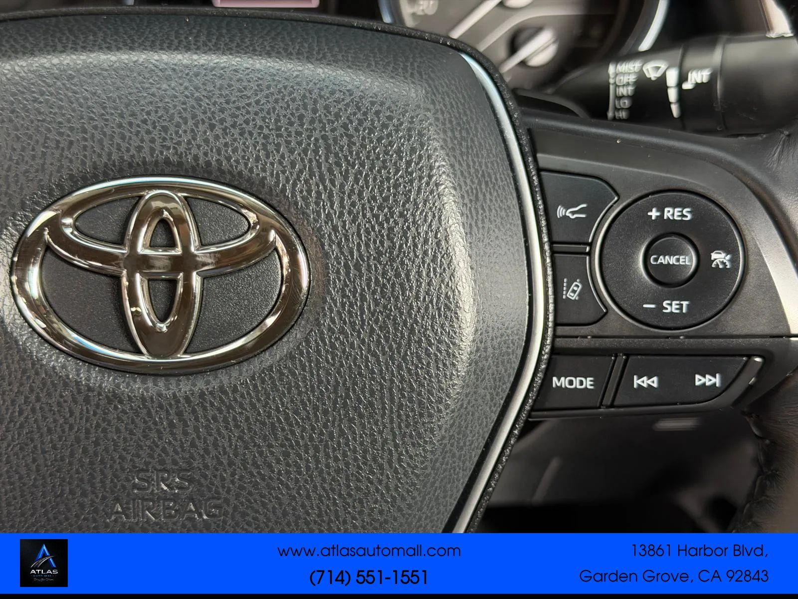 Used 2018 Toyota Camry SE w/ Moonroof Package FWD image 31