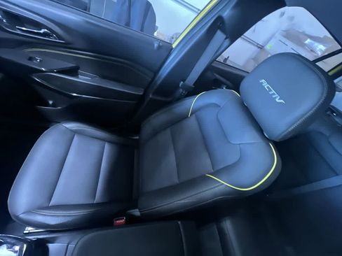 Used 2024 Chevrolet Trax ACTIV w/ Sunroof Package image 33