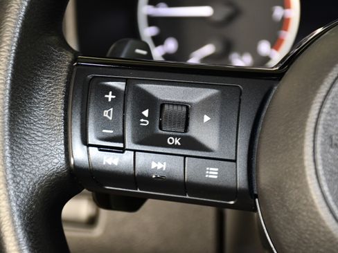 Used 2022 Nissan Rogue SV AWD/4WD image 21