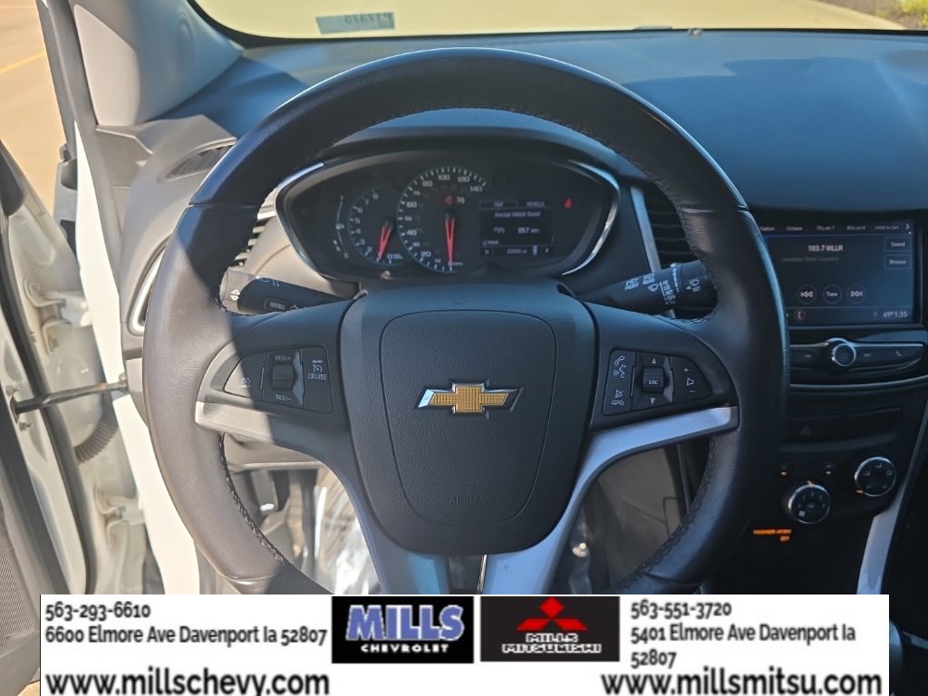 Used 2020 Chevrolet Trax LT w/ LT Convenience Package FWD image 9