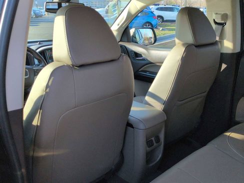 Used 2017 GMC Canyon SLT w/ Driver Alert Package image 19