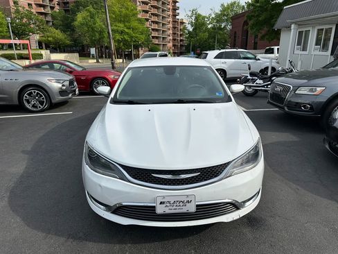 Used 2015 Chrysler 200 Limited FWD image 3