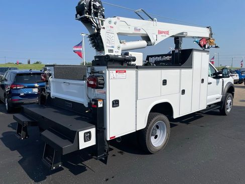 New 2025 Ford F550 XL image 4