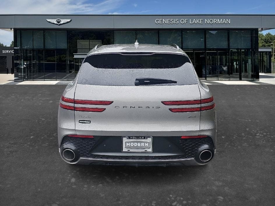 Used 2022 Genesis GV70 2.5T w/ Sport Prestige Package AWD/4WD image 9