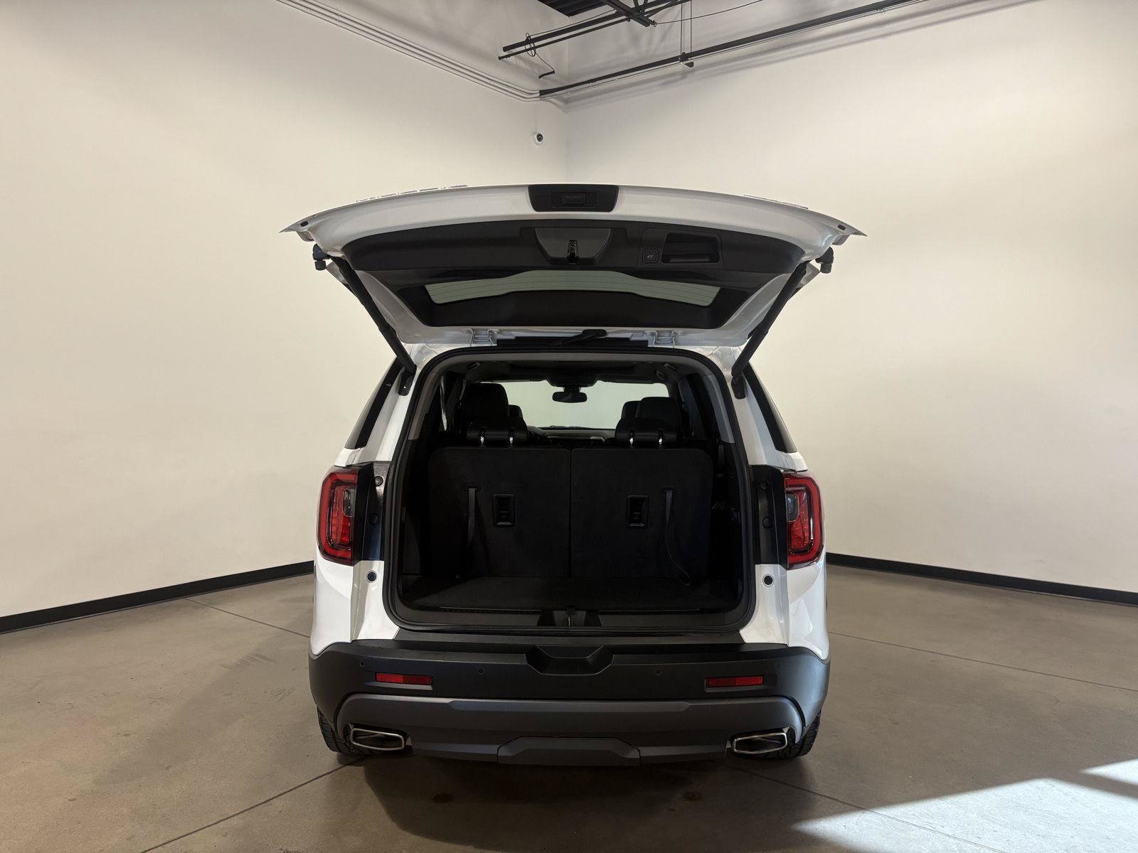 Used 2023 GMC Acadia AT4 w/ Technology Package AWD/4WD image 46