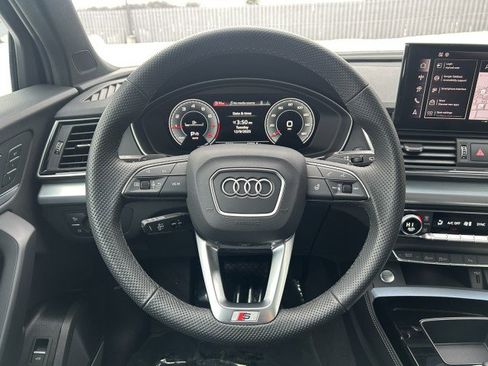 Certified 2025 Audi Q5 2.0T Premium Plus w/ Premium Plus Package image 10