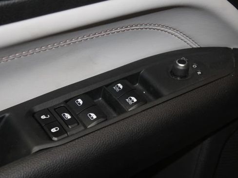 Used 2024 Jeep Compass Limited AWD/4WD image 27