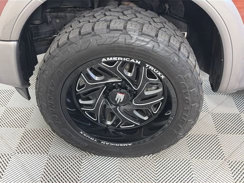 Used 2017 Nissan Titan Platinum Reserve AWD/4WD image 8