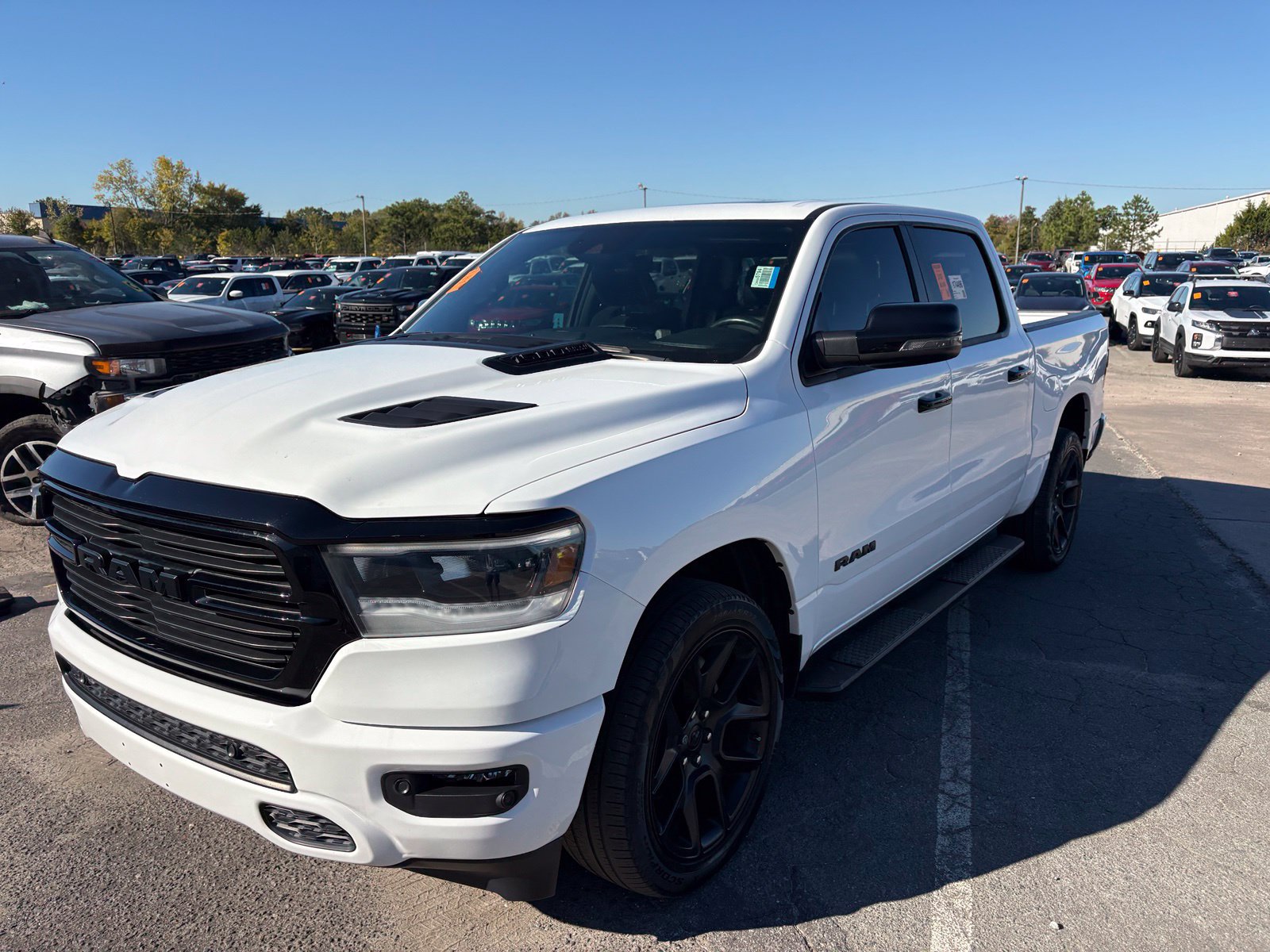 Used 2024 RAM 1500 Laramie AWD/4WD image 9