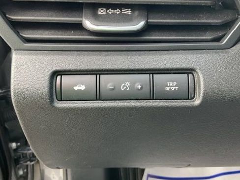 Used 2025 Nissan Altima 2.5 SV image 23