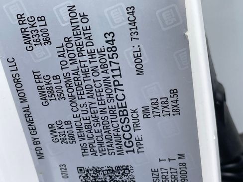 Used 2023 Chevrolet Colorado W/T image 32