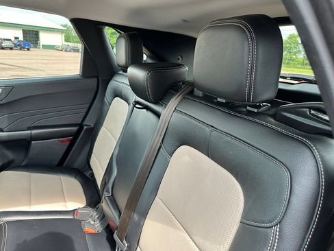 Used 2022 Ford Escape Titanium w/ Titanium Elite Package AWD/4WD image 23