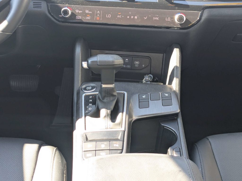 Used 2026 Kia Sportage EX FWD image 21