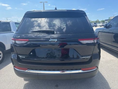 Used 2023 Jeep Grand Cherokee Limited image 5