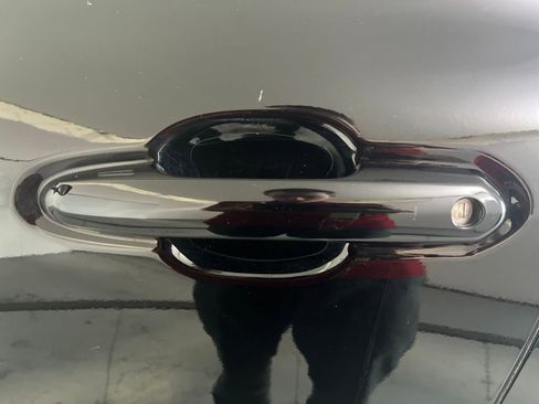 Used 2023 Toyota Highlander XSE image 41