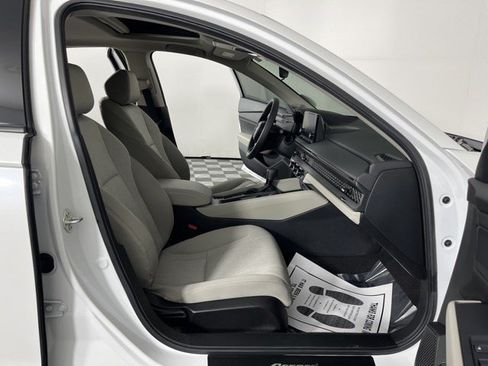 Used 2025 Honda Accord SE image 36