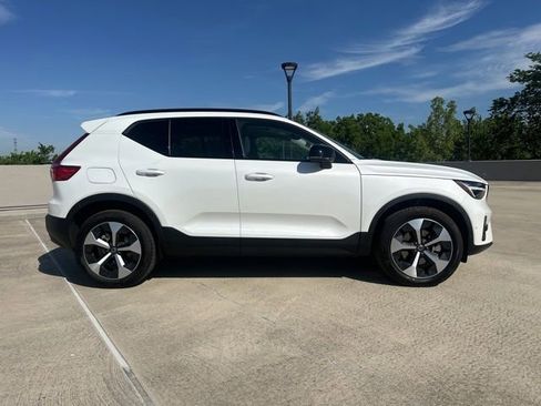 Certified 2026 Volvo XC40 B5 Plus AWD/4WD image 10