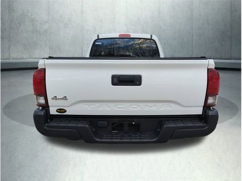 Used 2019 Toyota Tacoma SR image 4