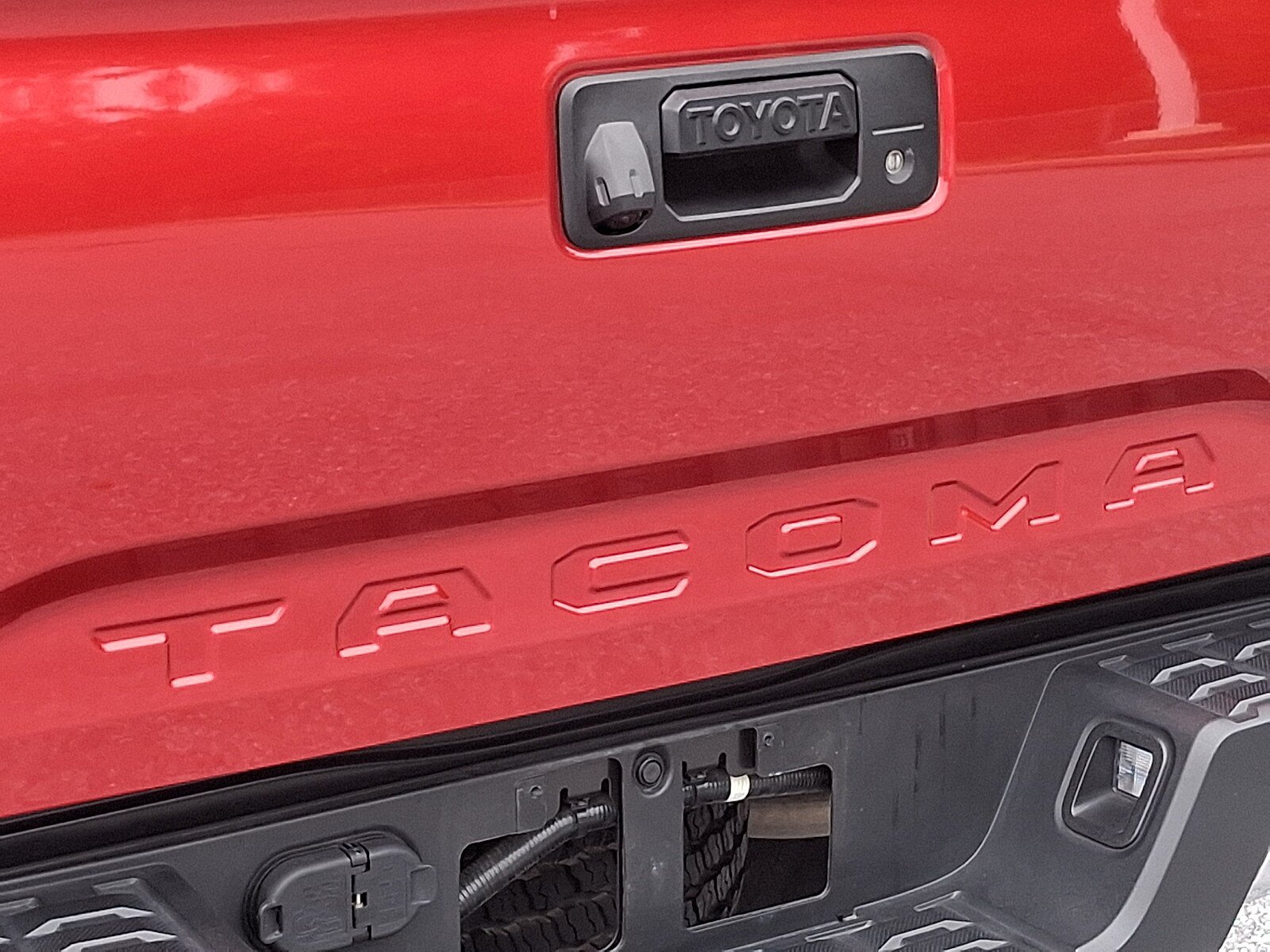 Used 2022 Toyota Tacoma TRD Off-Road AWD/4WD image 30