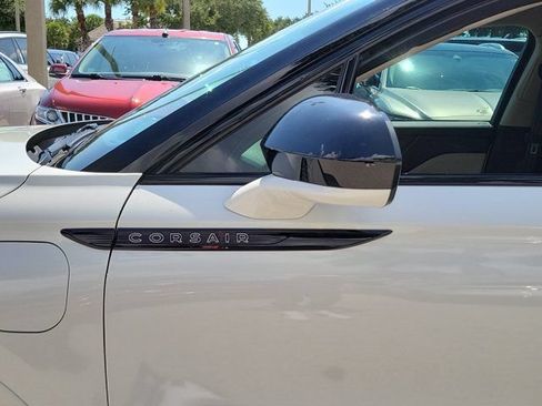 Certified 2025 Lincoln Corsair Grand Touring w/ Jet Appearance Package AWD/4WD image 5