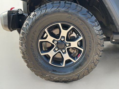 Used 2019 Jeep Wrangler Unlimited Rubicon image 40