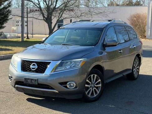 Used 2015 Nissan Pathfinder SV w/ Cargo Package image 2