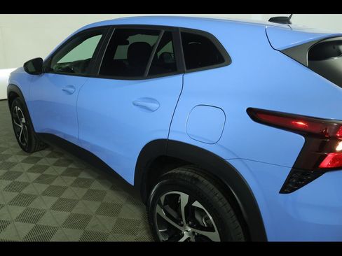 Certified 2024 Chevrolet Trax RS FWD image 16