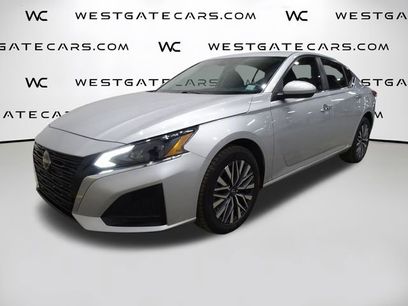 Used 2023 Nissan Altima 2.5 SV