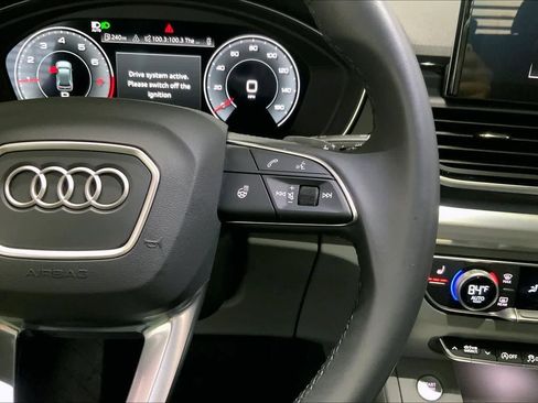 Certified 2025 Audi Q5 2.0T Premium w/ Convenience Plus Package image 23